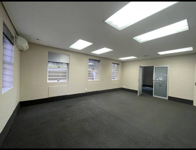 488M² OFFICE TO LET IN RIVONIA